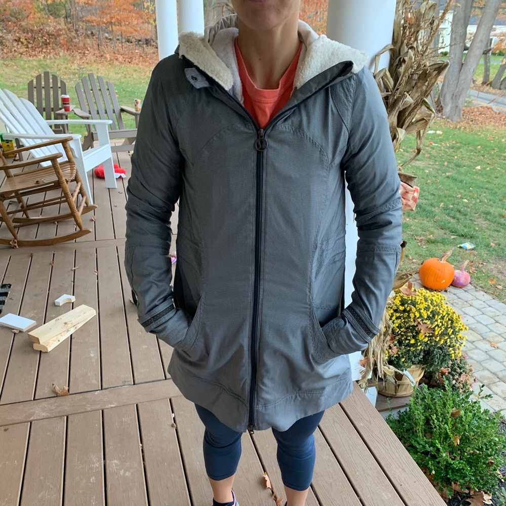 Lululemon water resistant jacket